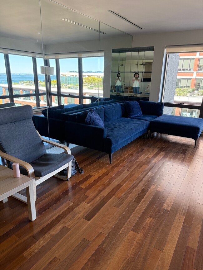 Foto del edificio - 75 Folsom St