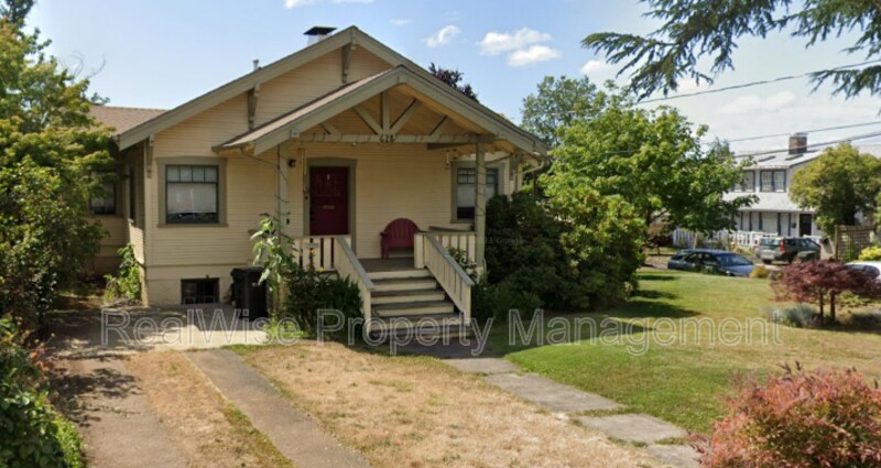 Primary Photo - 628 W Madrone St