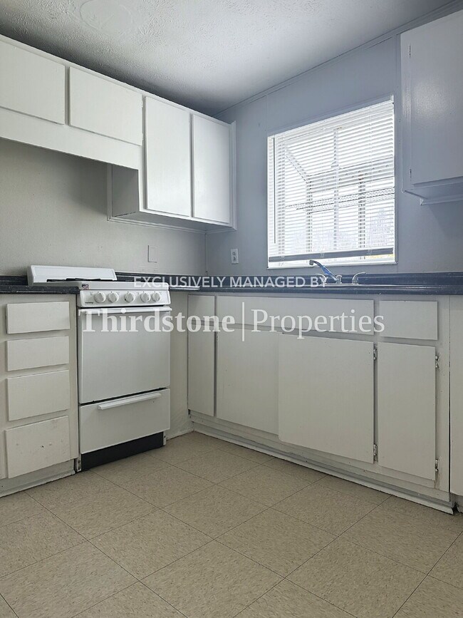 Foto del edificio - 630 E 60th St