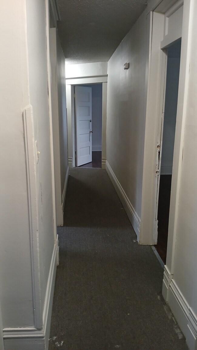 Foto del edificio - 628 N Linn St