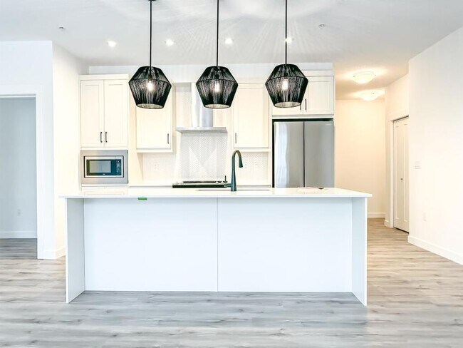 Building Photo - 2.0 bedroom in Calgary Alberta T2X 5E2