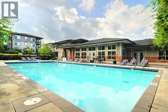 Building Photo - 9288 Odlin Rd