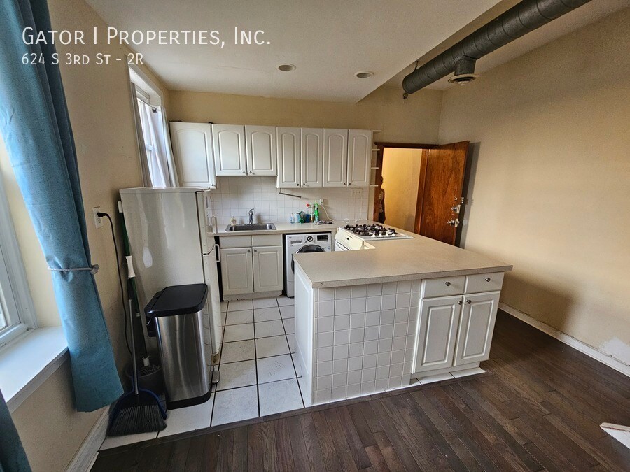Primary Photo - 624 S 3rd St