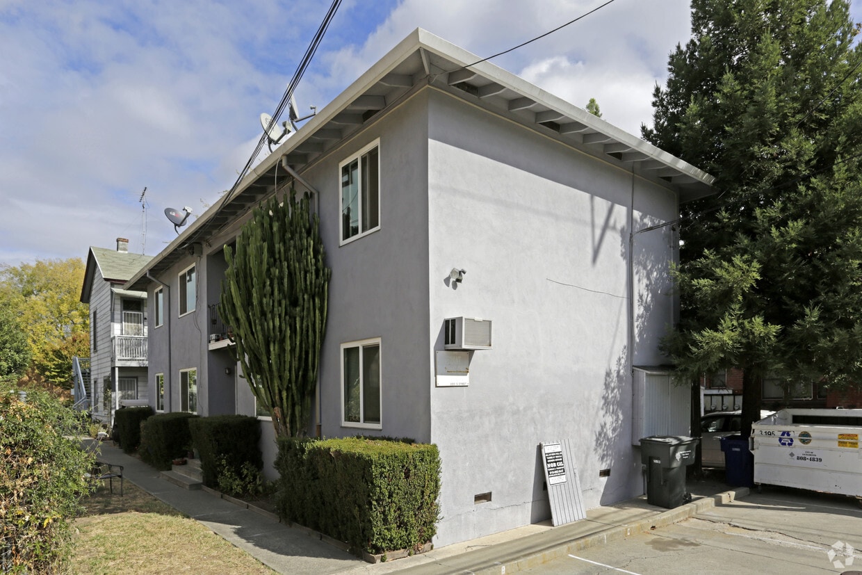 Building Photo - 2222 S St