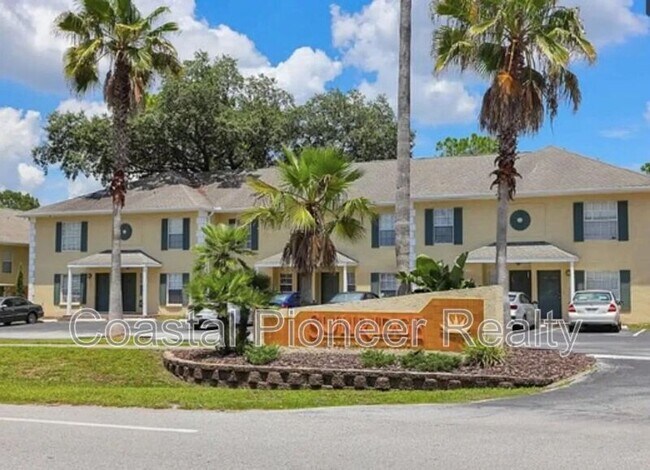 Building Photo - 5035 Sunridge Palms Dr