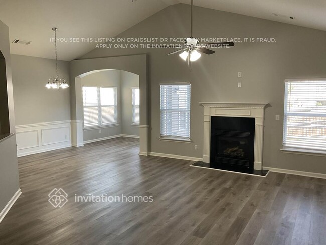 Foto del edificio - 5058 Manning Dr