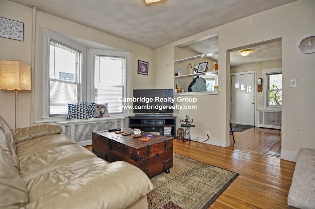 Primary Photo - 15 Princeton St