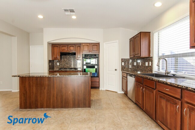 Foto del edificio - 16068 W WINSLOW Drive