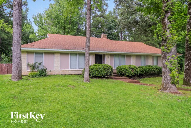 Building Photo - 2350 Thornwood Ln