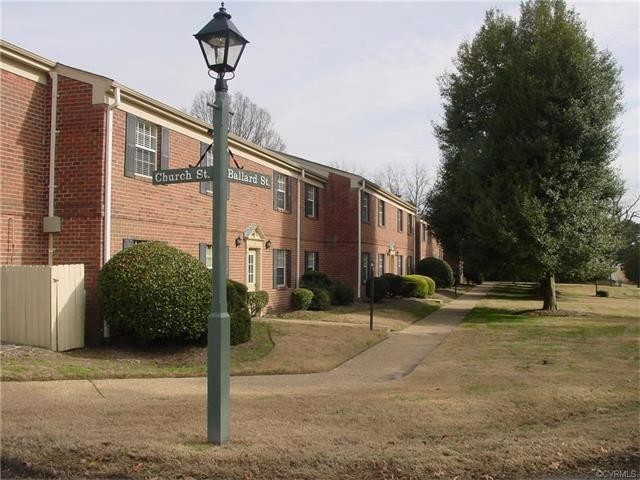 Primary Photo - Yorktown Village Apartments