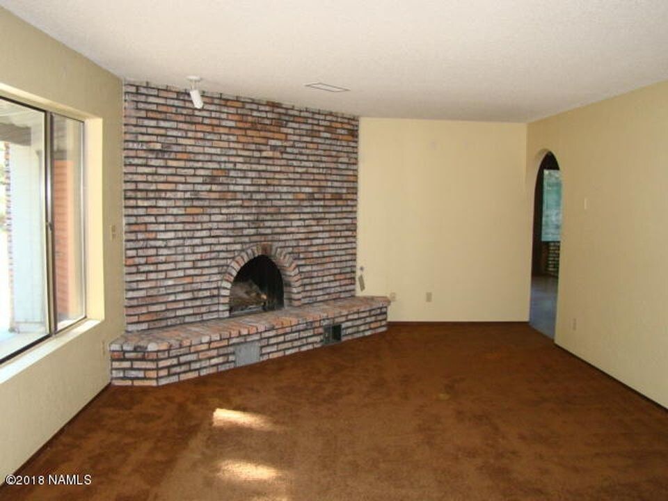 Building Photo - 1401 N Edgewood St
