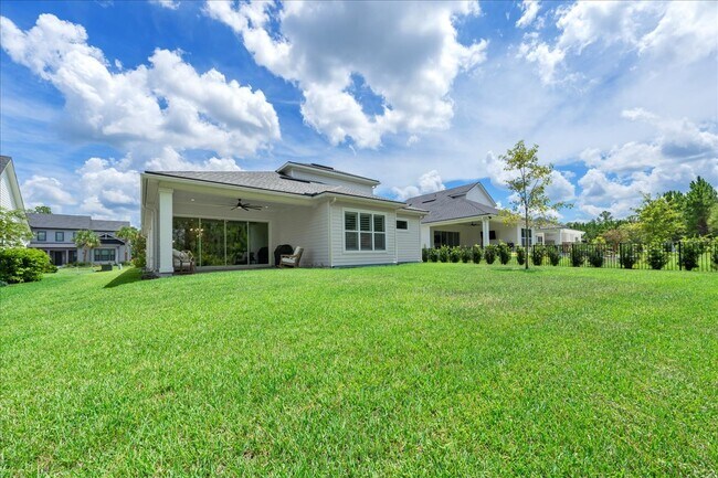 Building Photo - 10300 Silverbrook Trl