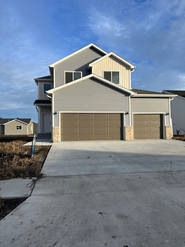 Foto del edificio - 3 Bed 2.5 Bath Single Family Home - Rent W...