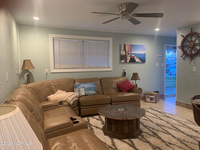 Foto del edificio - 109 Cedar Ln