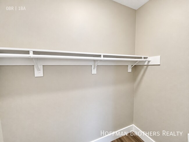 Foto del edificio - 2933 W 8th St