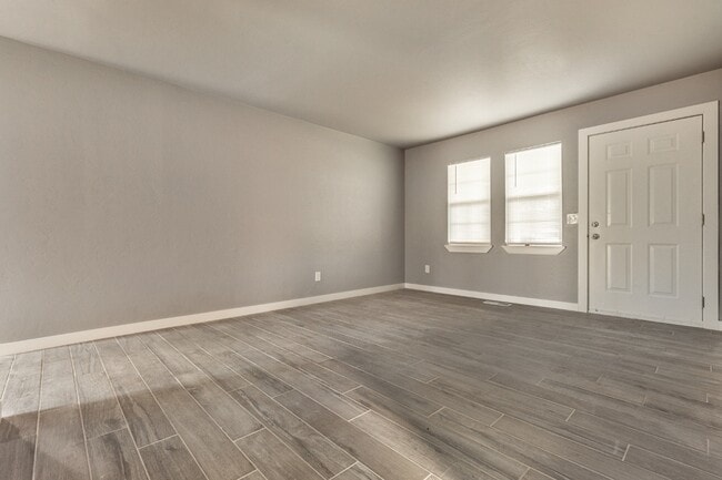 Foto del edificio - 13817 N Everest Ave