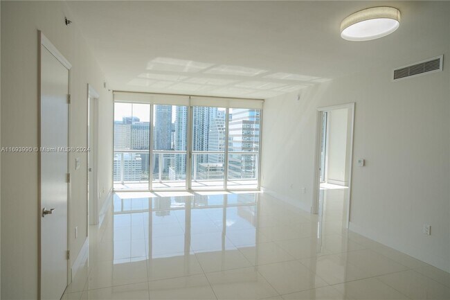 Foto del edificio - 495 Brickell Ave