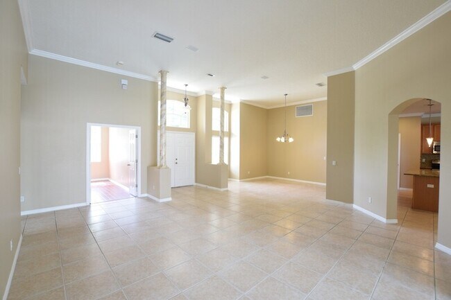 Building Photo - 1590 Cherry Lake Way