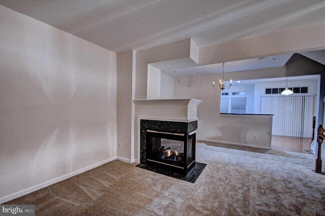 Foto del edificio - 3627 Madison Ln