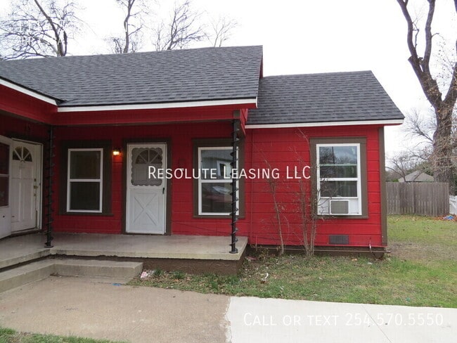 Building Photo - 1114 S 2nd St