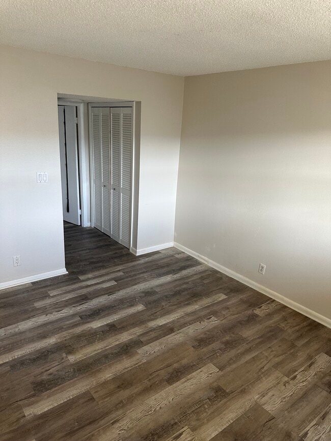 Bedroom - 220 SW 9th Ave