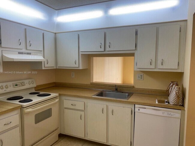 Foto del edificio - 1810 N Lauderdale Ave