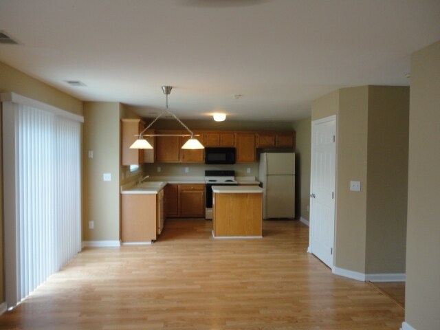 Building Photo - 10105 Baxter Caldwell Dr