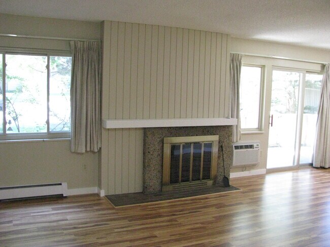 Building Photo - 3335 Chisholm Trl