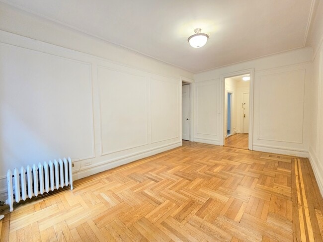 Building Photo - 664 W 163rd St