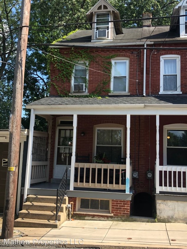 Primary Photo - 3 br, 1 bath House - 612 W. Marion St.
