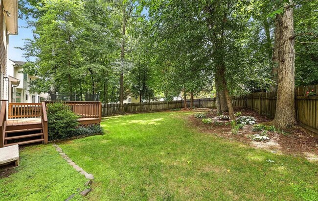 Building Photo - 16000 Hampton Summit Dr