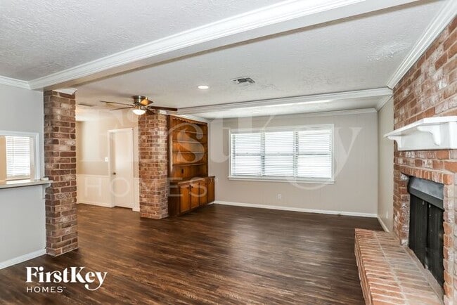 Foto del edificio - 15010 Chaseridge Dr