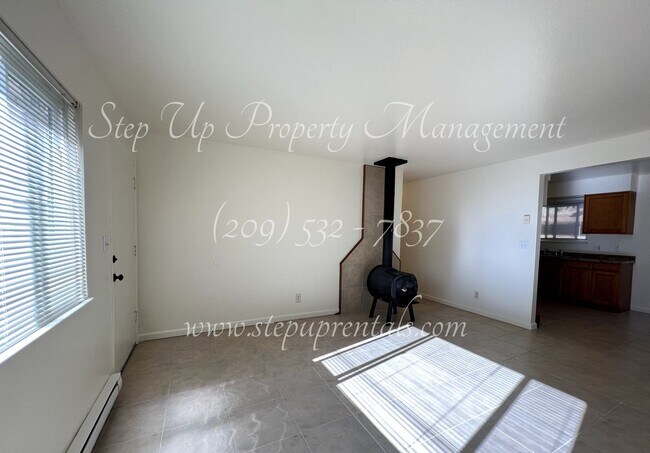 Foto del edificio - 19199 Beauchamp Dr