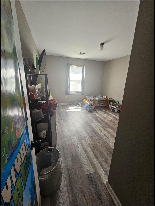 Bedroom - 283 Clifton Ave