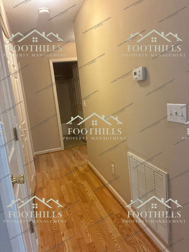 Building Photo - 107 Ashton Ln