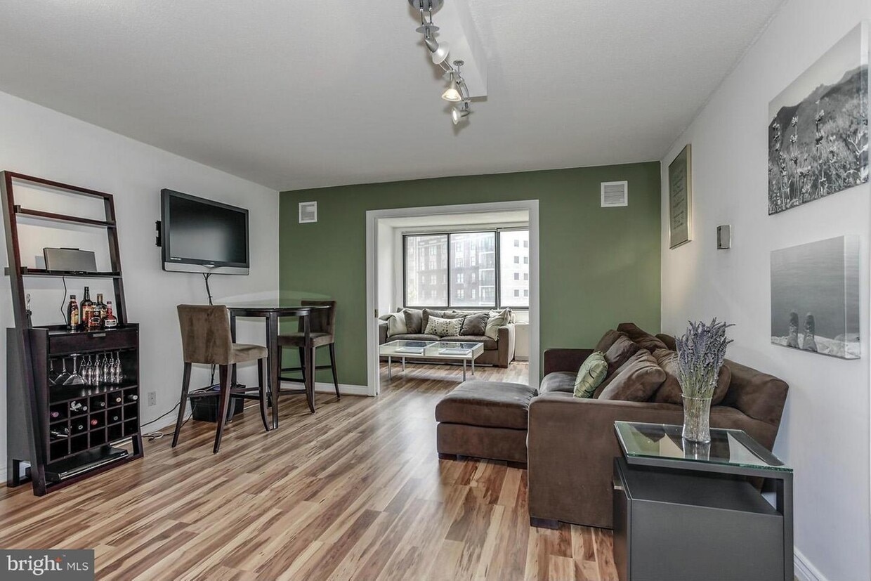 Living Room - 2201 L St NW