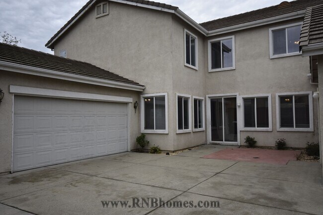 Foto del edificio - 6405 Mendez Creek Ct