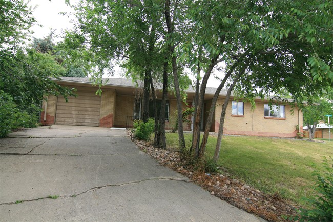 Building Photo - 7951 Crestview Ln