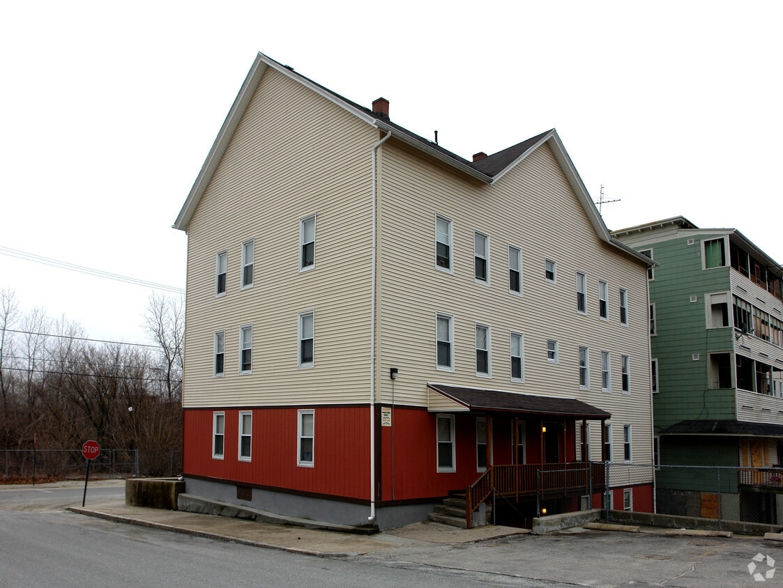 Building Photo - 464 2nd Ave