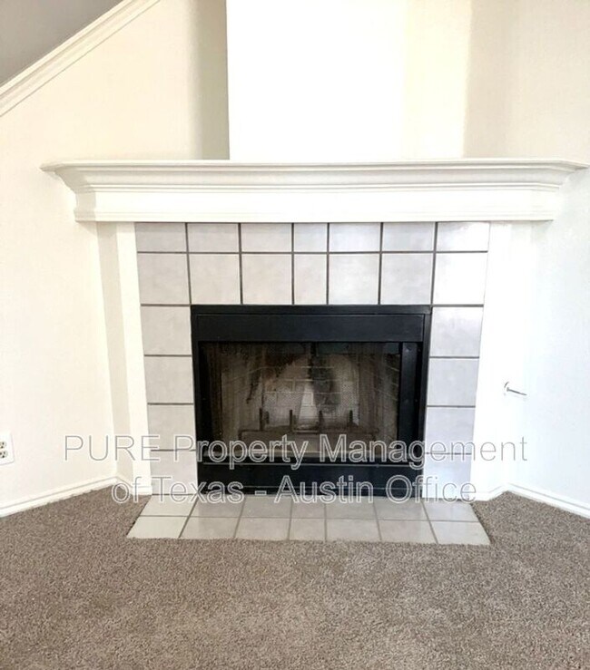 Building Photo - 512 Dusty Leather Ct