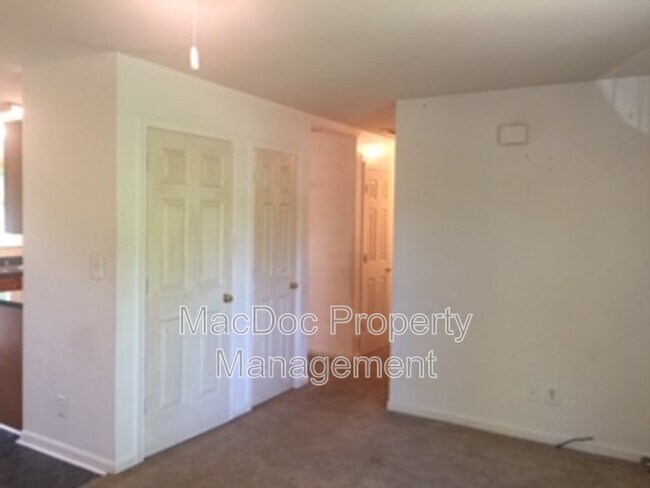 Foto del edificio - 11304 Maplewood Dr