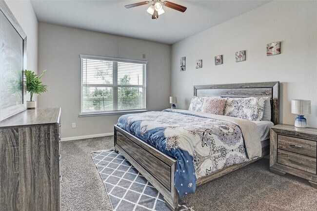 Foto del edificio - 1406 Lake City Ln