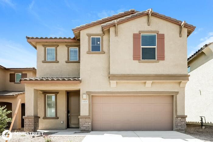Primary Photo - 6959 W Hedge Rose Dr, Valencia West, AZ 85757