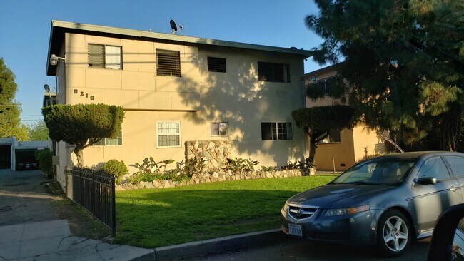 Foto del edificio - 6216 Beck Ave