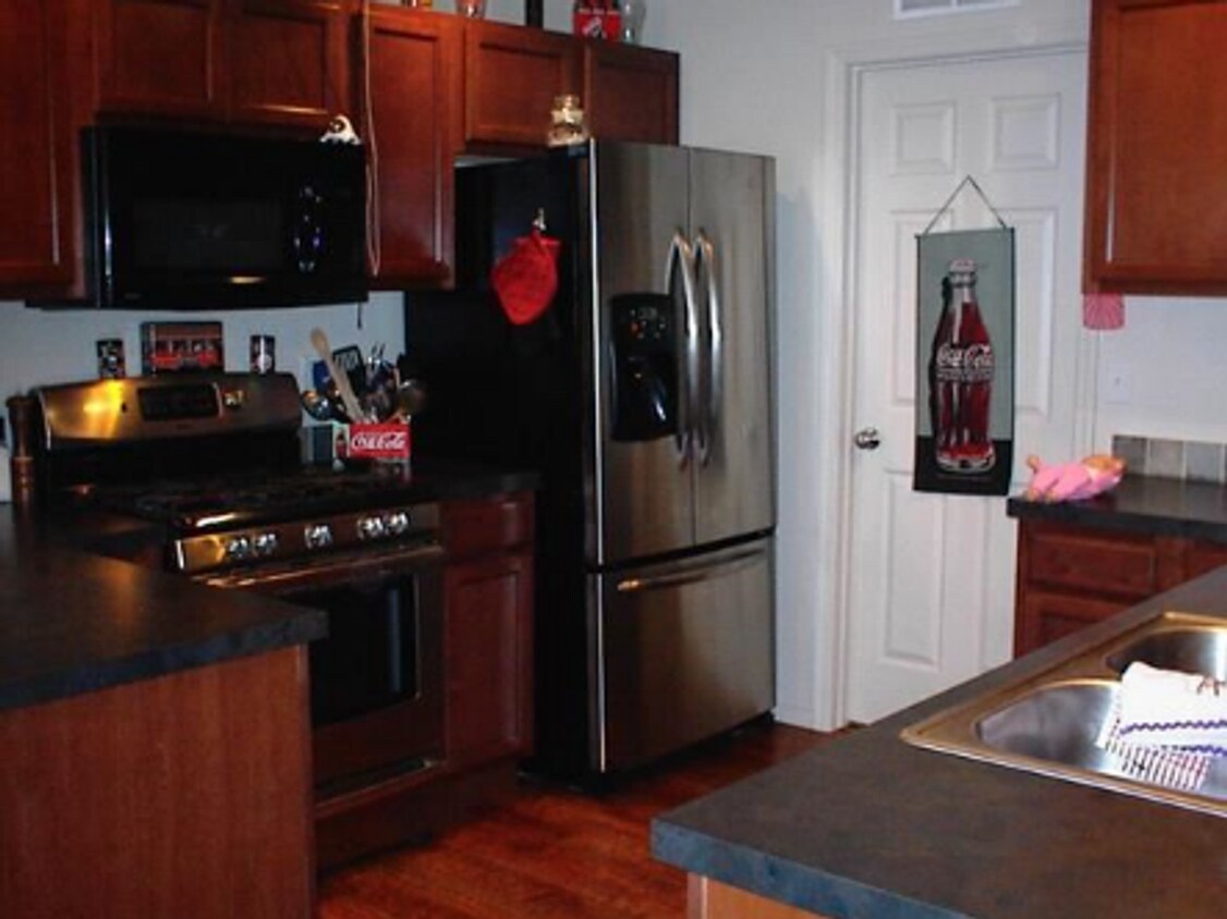 Foto del edificio - Beautiful 2 story home in North Meridian a...