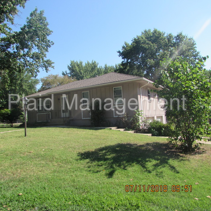 Primary Photo - Ready in Oak Grove