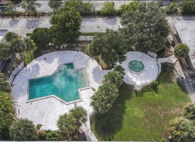 Building Photo - 7900 S Orange Blossom Trl