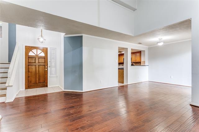 Foto del edificio - 9416 Penny Ln