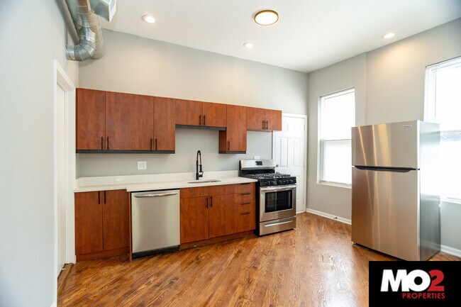 Foto del edificio - 1452 N Bosworth Ave