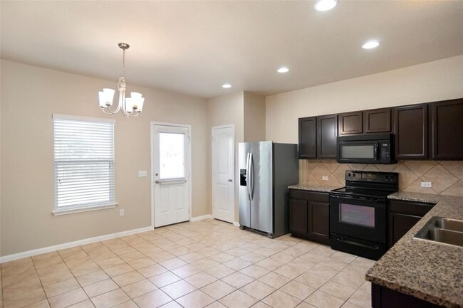 Building Photo - 126 Denton Dr